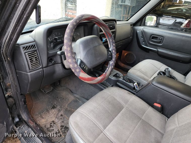 image for item JB9031 1999 Jeep Cherokee  SUV