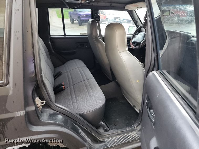 image for item JB9031 1999 Jeep Cherokee  SUV