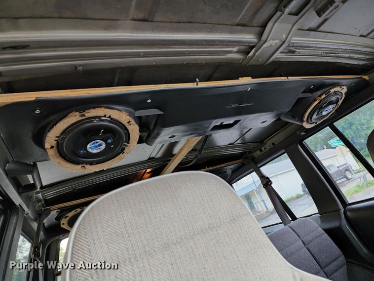 image for item JB9031 1999 Jeep Cherokee  SUV