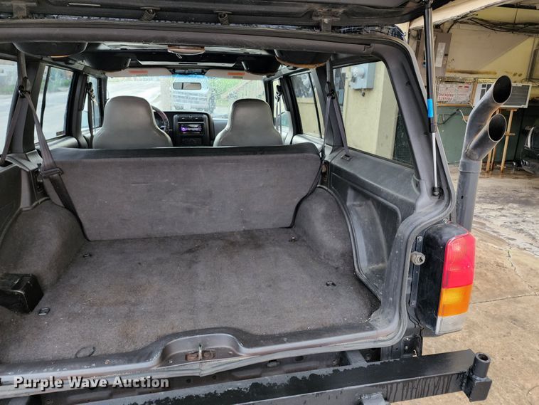 image for item JB9031 1999 Jeep Cherokee  SUV