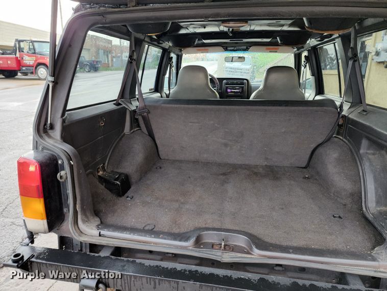 image for item JB9031 1999 Jeep Cherokee  SUV