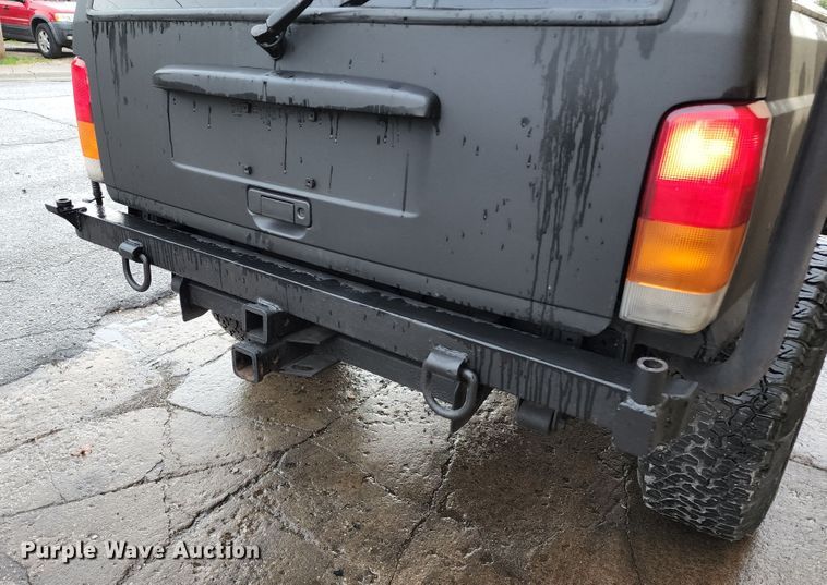 image for item JB9031 1999 Jeep Cherokee  SUV