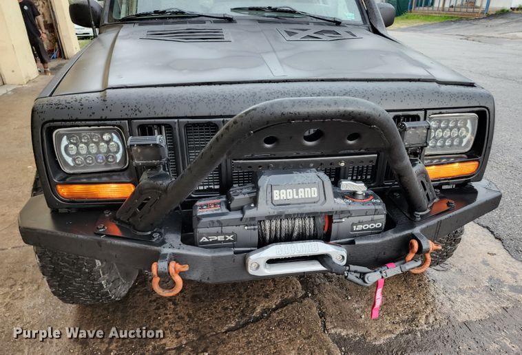 image for item JB9031 1999 Jeep Cherokee  SUV