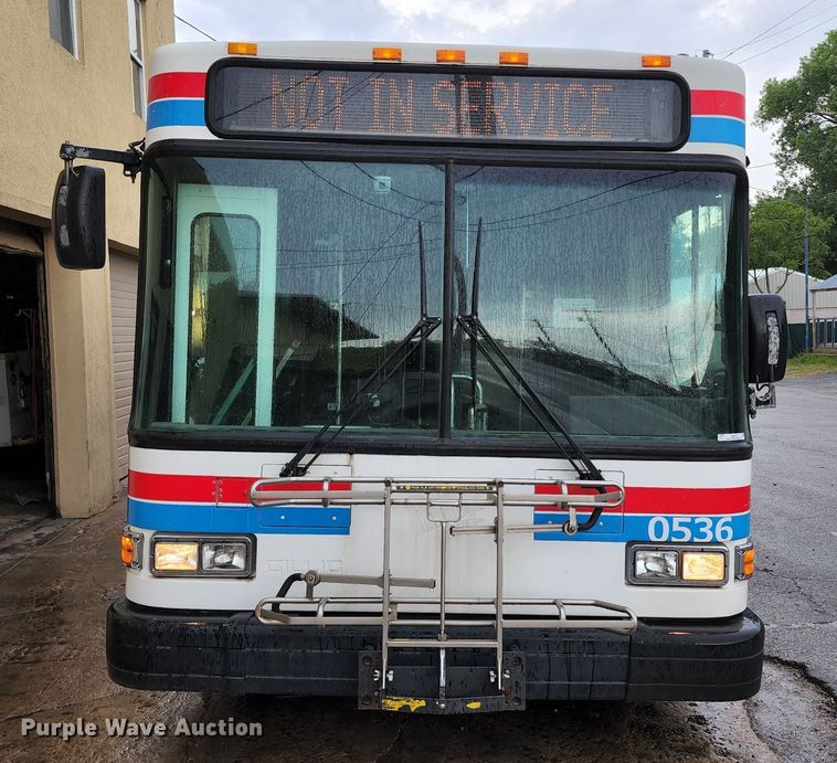 image for item JB9032 2005 Gillig G29E102R2  coach bus