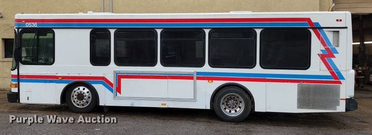 image for item JB9032 2005 Gillig G29E102R2  coach bus