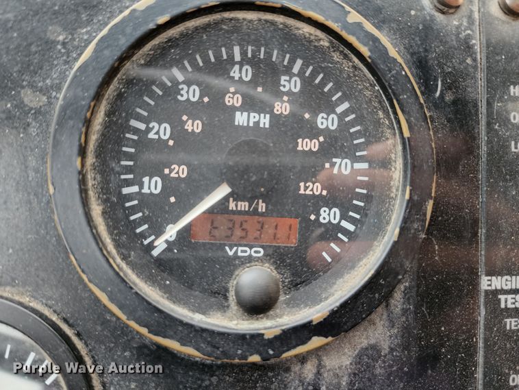 image for item JB9032 2005 Gillig G29E102R2  coach bus