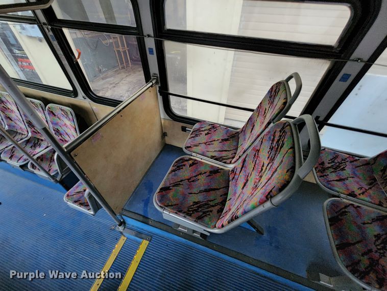 image for item JB9032 2005 Gillig G29E102R2  coach bus