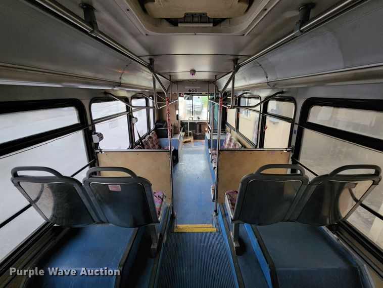 image for item JB9032 2005 Gillig G29E102R2  coach bus