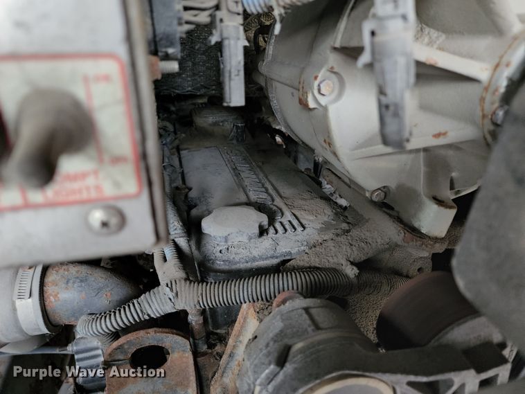 image for item JB9032 2005 Gillig G29E102R2  coach bus