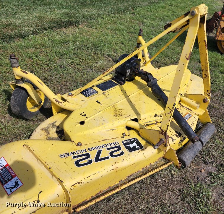 image for item JB9051 John Deere 272  finish mower