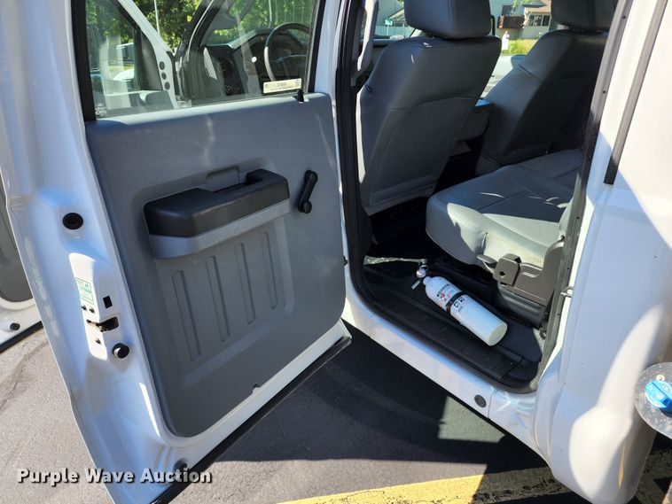 image for item JB9072 2016 Ford F450 Super Duty XL  flatbed truck