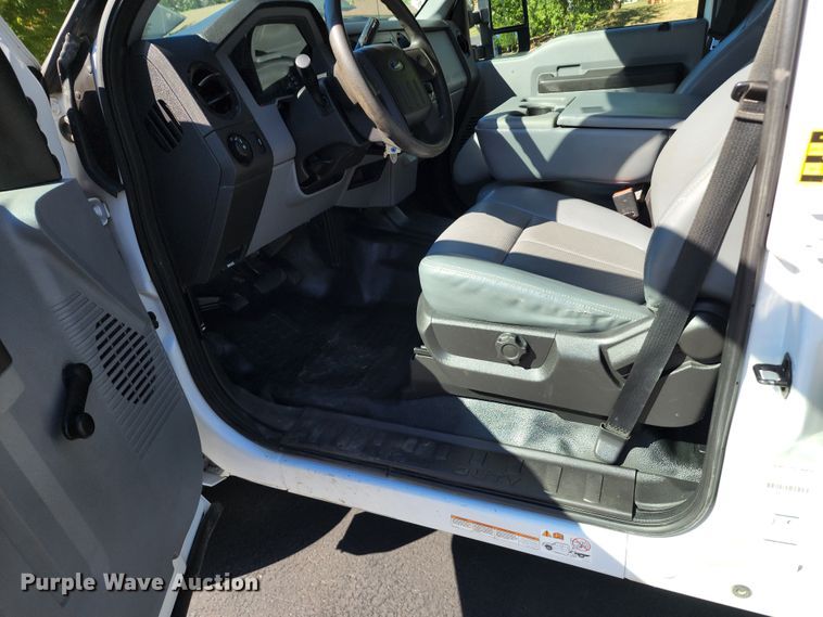 image for item JB9072 2016 Ford F450 Super Duty XL  flatbed truck