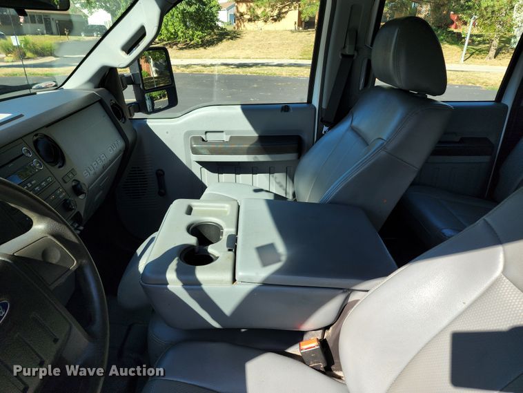 image for item JB9072 2016 Ford F450 Super Duty XL  flatbed truck