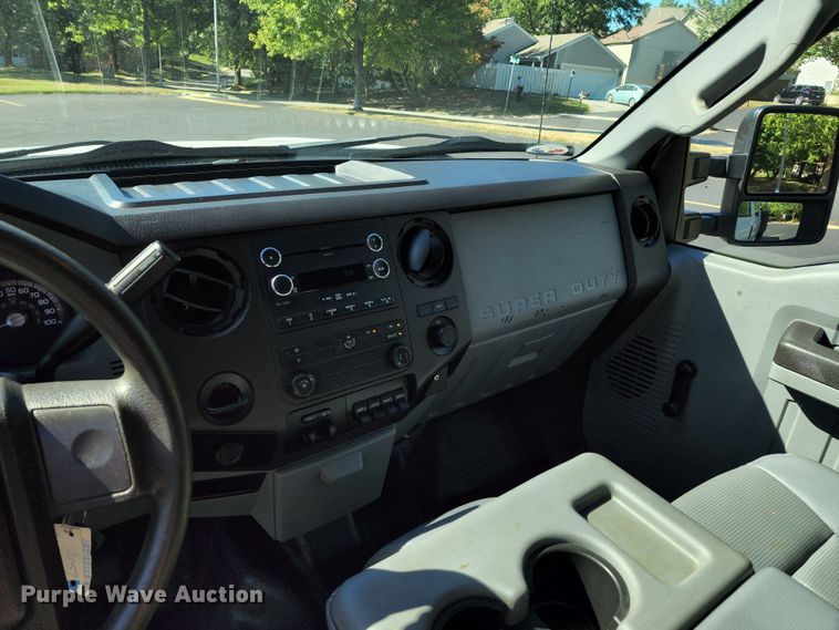 image for item JB9072 2016 Ford F450 Super Duty XL  flatbed truck