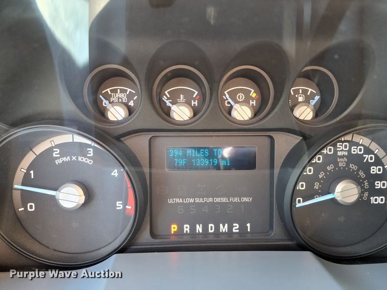 image for item JB9072 2016 Ford F450 Super Duty XL  flatbed truck