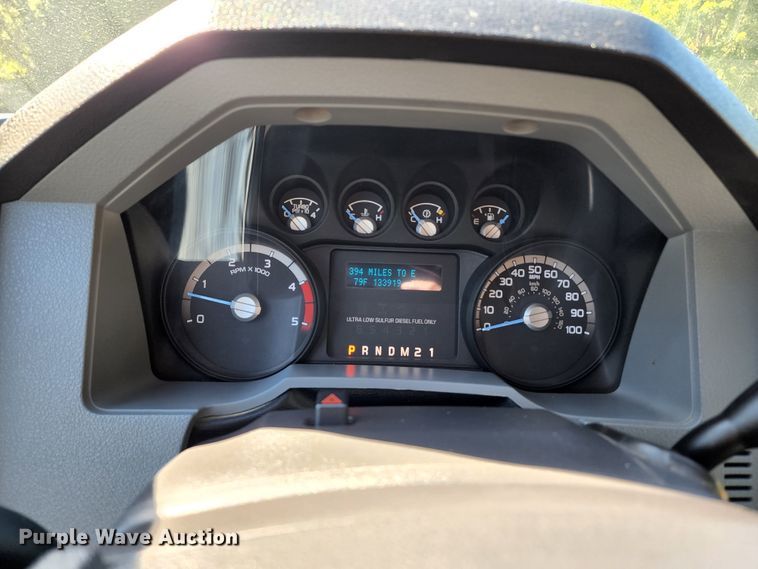 image for item JB9072 2016 Ford F450 Super Duty XL  flatbed truck