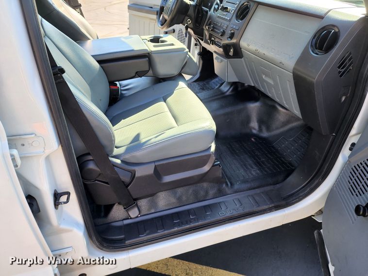 image for item JB9072 2016 Ford F450 Super Duty XL  flatbed truck