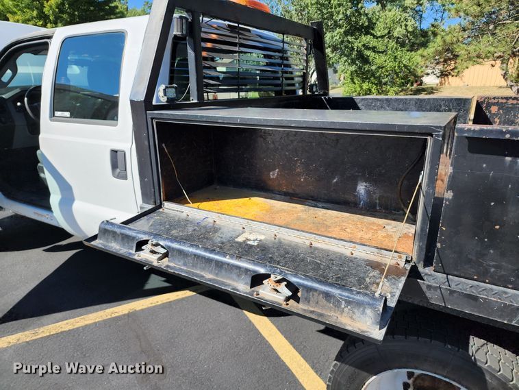 image for item JB9072 2016 Ford F450 Super Duty XL  flatbed truck