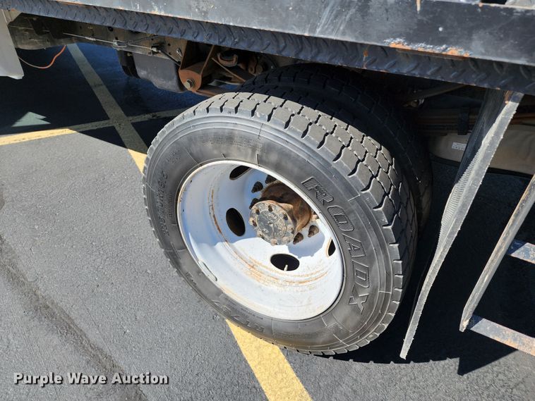 image for item JB9072 2016 Ford F450 Super Duty XL  flatbed truck