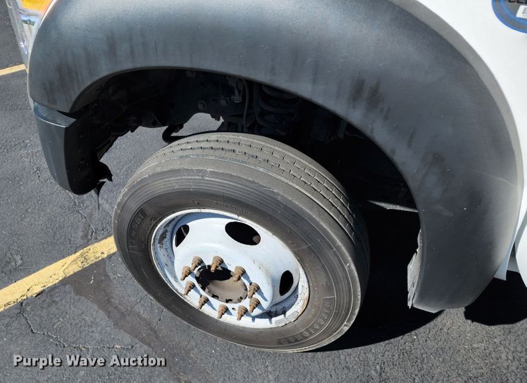 image for item JB9072 2016 Ford F450 Super Duty XL  flatbed truck