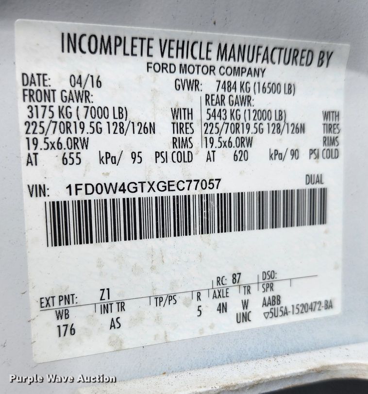 image for item JB9072 2016 Ford F450 Super Duty XL  flatbed truck