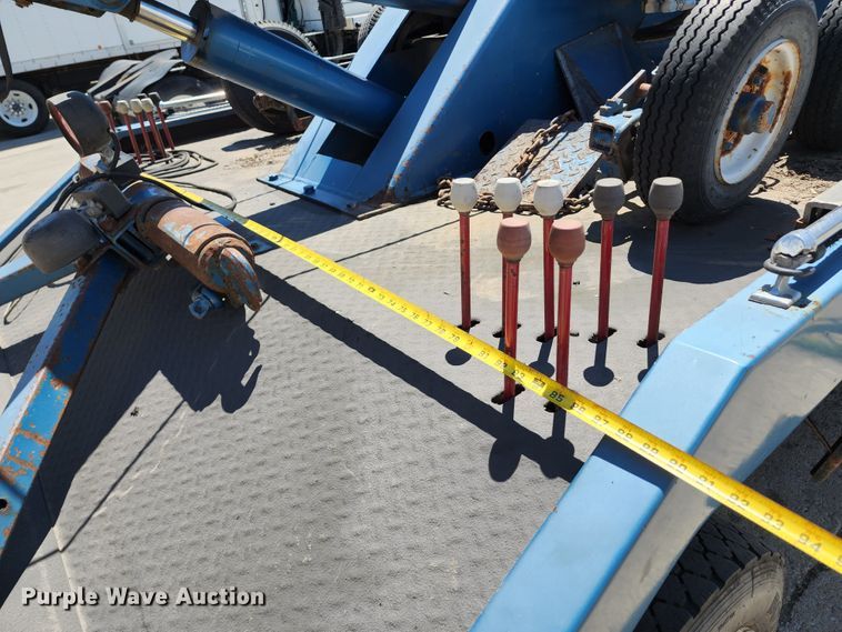 image for item JB9075 1992 GMC TopKick C6500  tow truck