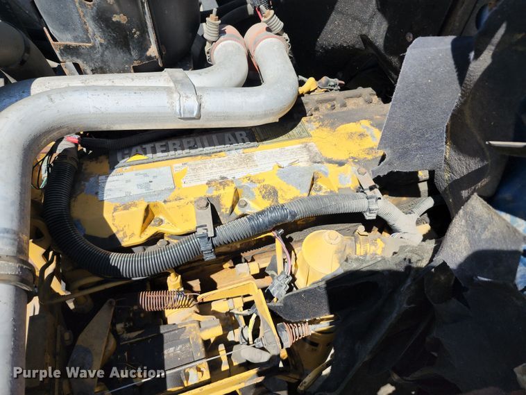 image for item JB9075 1992 GMC TopKick C6500  tow truck