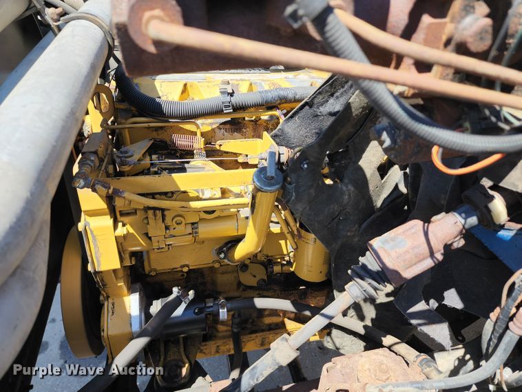 image for item JB9075 1992 GMC TopKick C6500  tow truck