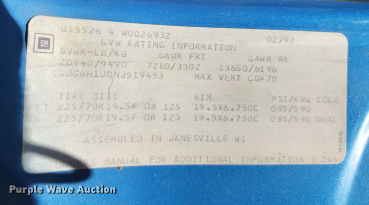 image for item JB9075 1992 GMC TopKick C6500  tow truck