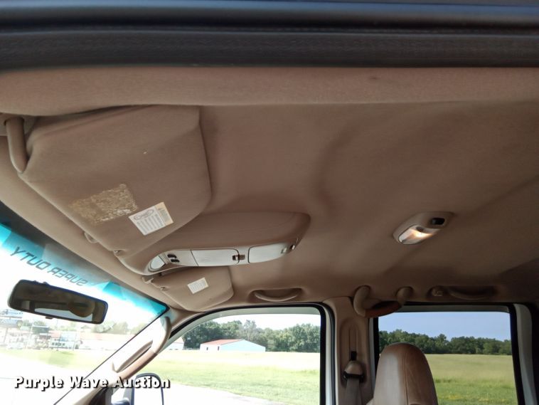 image for item JL9955 2004 Ford F350 Super Duty King Ranch  Crew Cab pickup truck