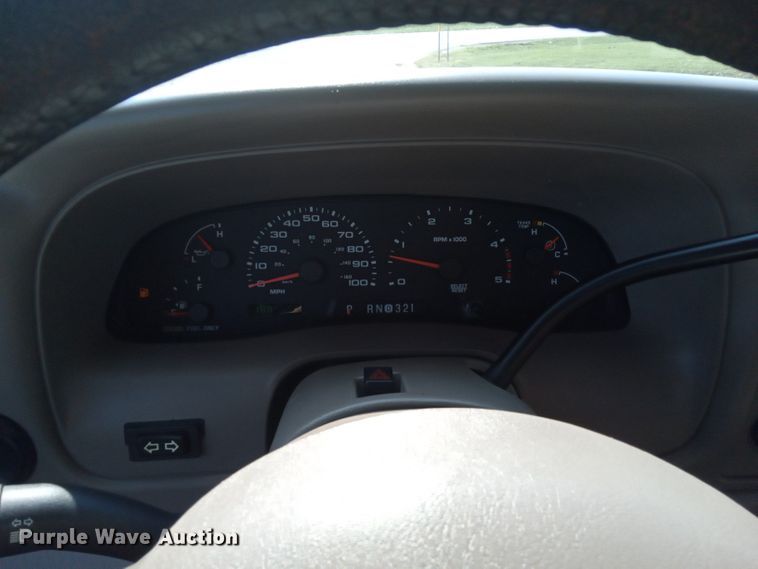 image for item JL9955 2004 Ford F350 Super Duty King Ranch  Crew Cab pickup truck