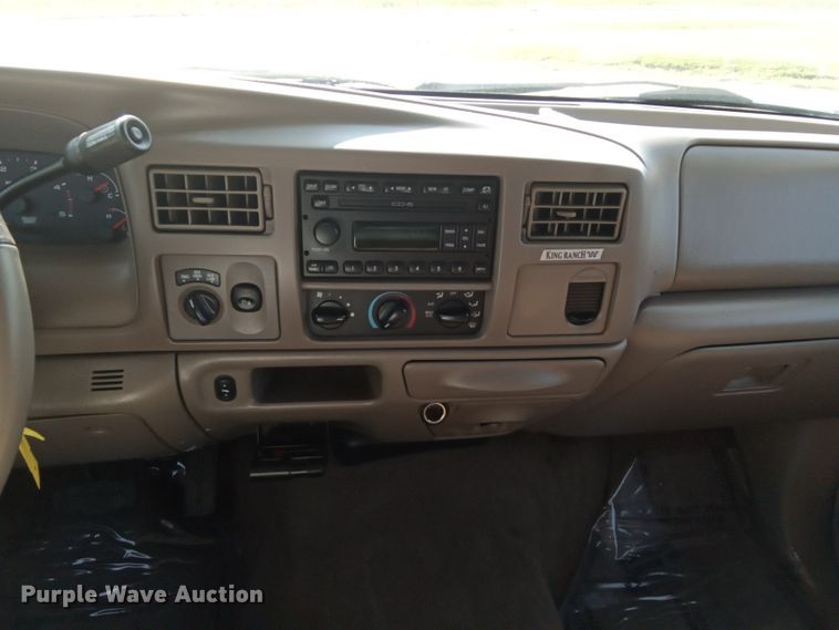 image for item JL9955 2004 Ford F350 Super Duty King Ranch  Crew Cab pickup truck