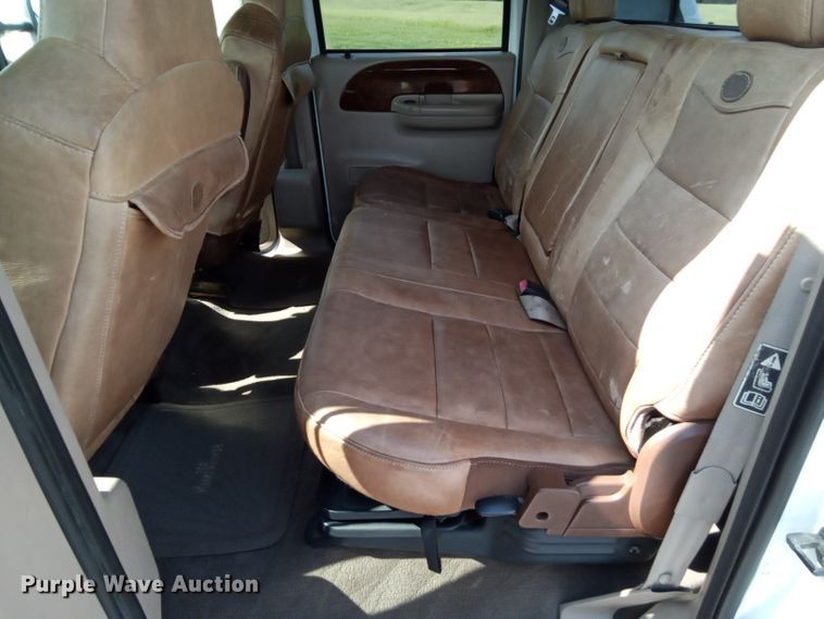 image for item JL9955 2004 Ford F350 Super Duty King Ranch  Crew Cab pickup truck