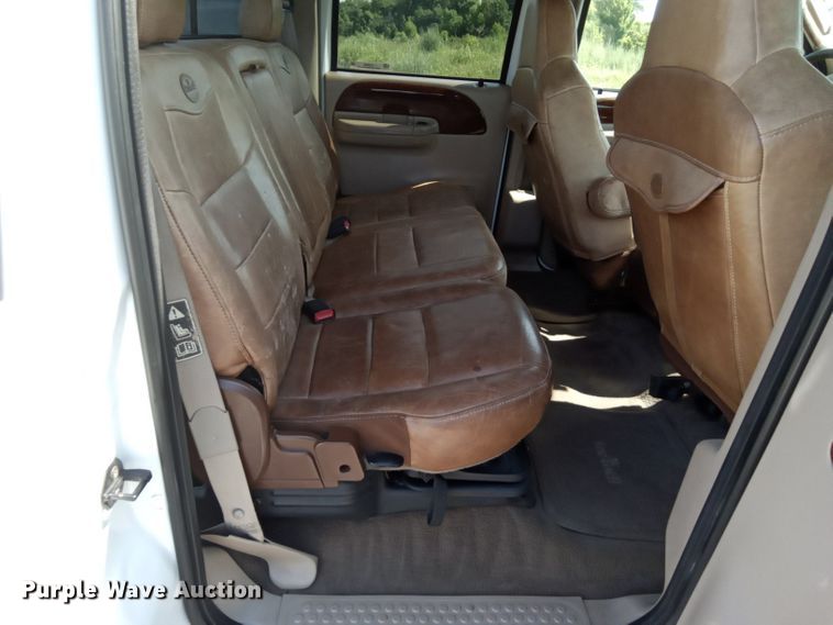 image for item JL9955 2004 Ford F350 Super Duty King Ranch  Crew Cab pickup truck