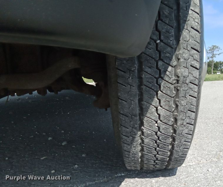 image for item JL9955 2004 Ford F350 Super Duty King Ranch  Crew Cab pickup truck