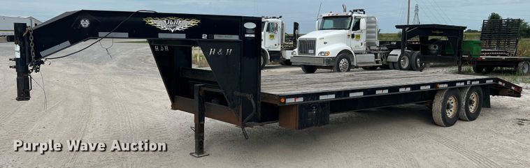 image for item JM9175 2004 H&H  equipment trailer