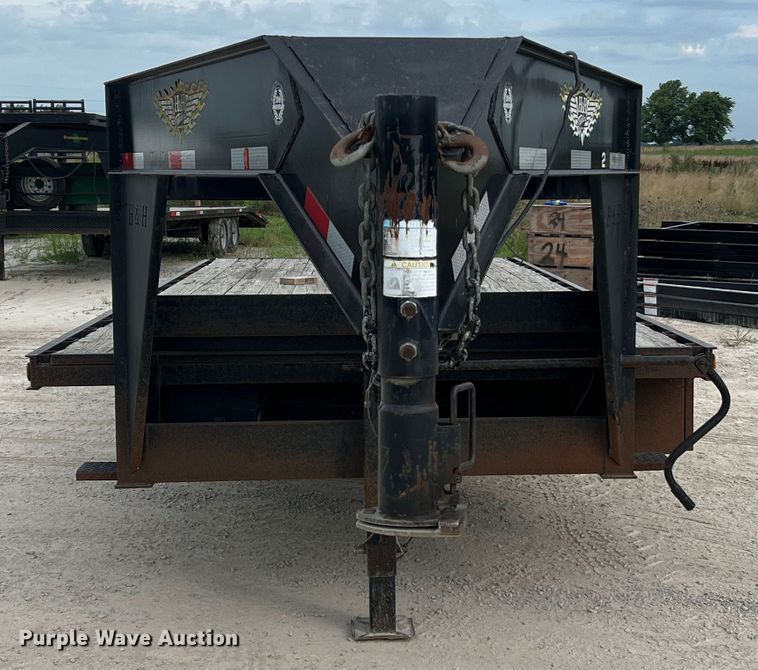 image for item JM9175 2004 H&H  equipment trailer