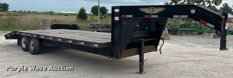 image for item JM9175 2004 H&H  equipment trailer