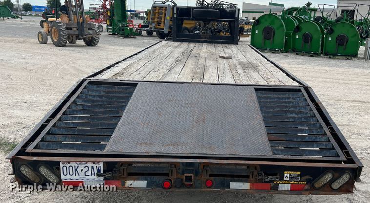 image for item JM9175 2004 H&H  equipment trailer