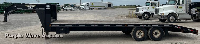 image for item JM9175 2004 H&H  equipment trailer