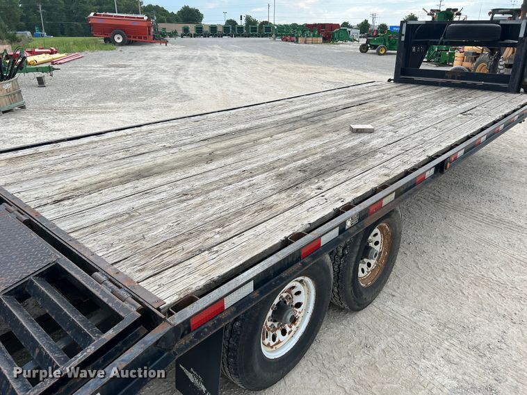 image for item JM9175 2004 H&H  equipment trailer