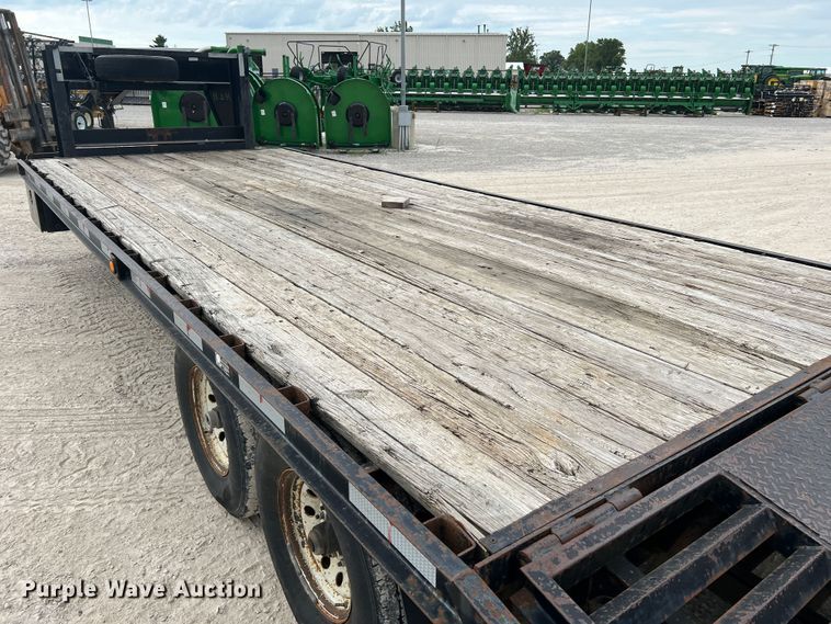 image for item JM9175 2004 H&H  equipment trailer