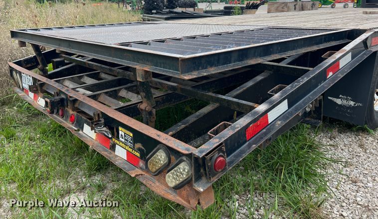 image for item JM9175 2004 H&H  equipment trailer