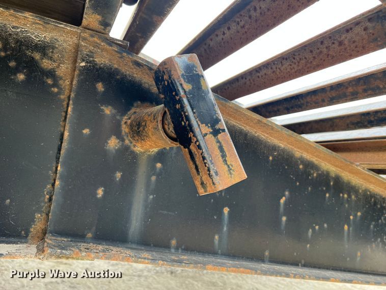 image for item JM9175 2004 H&H  equipment trailer