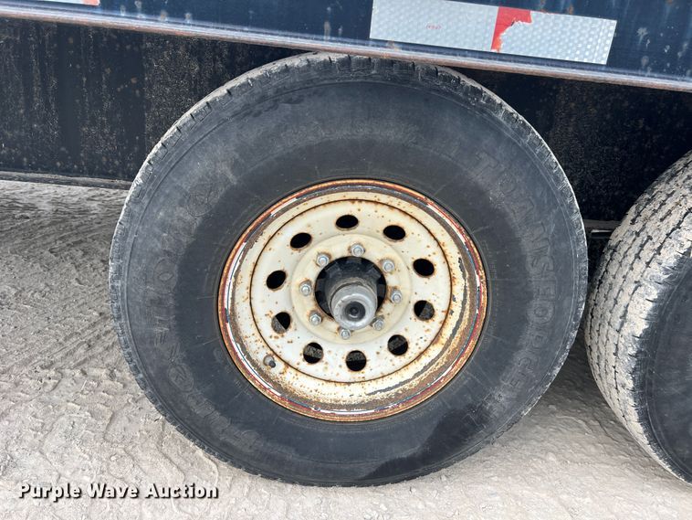 image for item JM9175 2004 H&H  equipment trailer