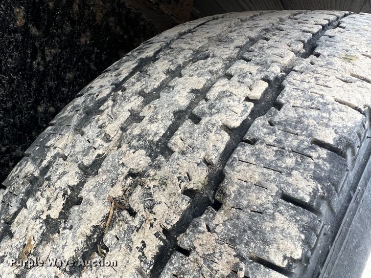 image for item JM9175 2004 H&H  equipment trailer