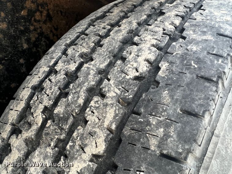 image for item JM9175 2004 H&H  equipment trailer