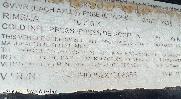 image for item JM9175 2004 H&H  equipment trailer