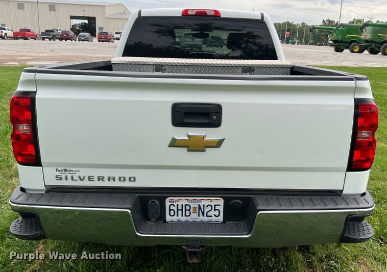 image for item JM9176 2015 Chevrolet Silverado 1500  Double Cab pickup truck