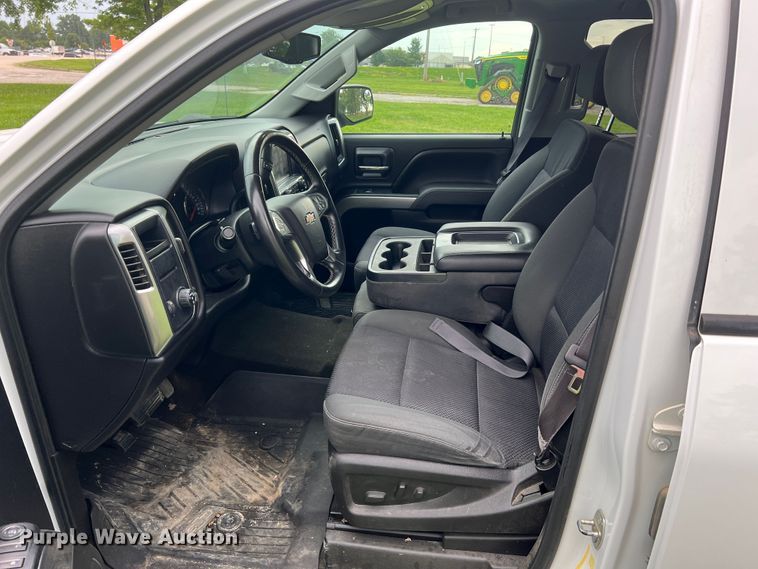 image for item JM9176 2015 Chevrolet Silverado 1500  Double Cab pickup truck